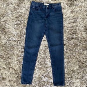 ARDENE Eighty Two women high rise skinny blue skinny jeans. Size 9. Used.